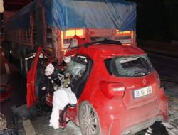 Konya Yolu nda kamyonun altına girdi