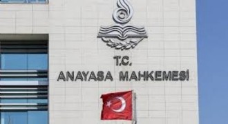 AYM’den Süresiz Nafaka Düzenlemesine İptal Kararı
