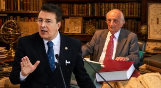 Aydemir: Prof.Dr. Fuat Sezgin’in ışığı hiç sönmeyecek