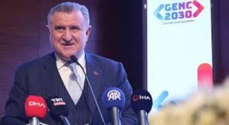 Bakan Bak:2030’a Kadar 100 Bin Yapay Zekâ Girişimcisi Yetiştireceğiz